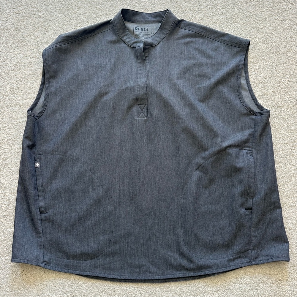 Figs Rafaela Oversized Scrub top in Graphite